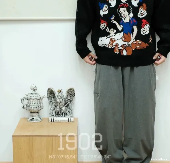 WHITE 24FW SWEATER SNOW Snow White Sweater 0609